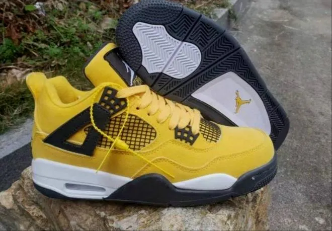 Baskets Air Jordan 4 Retro Tour Yellow (Lightning)