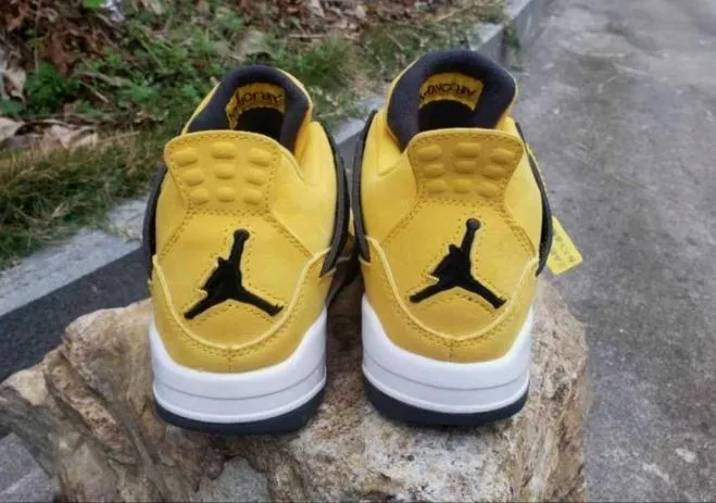 Baskets Air Jordan 4 Retro Tour Yellow (Lightning)