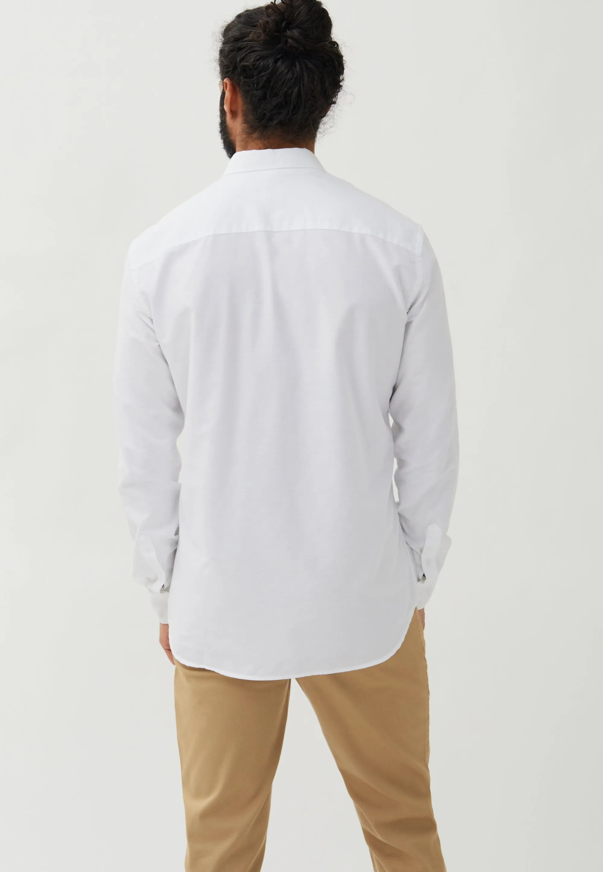 La chemise oxford à poche