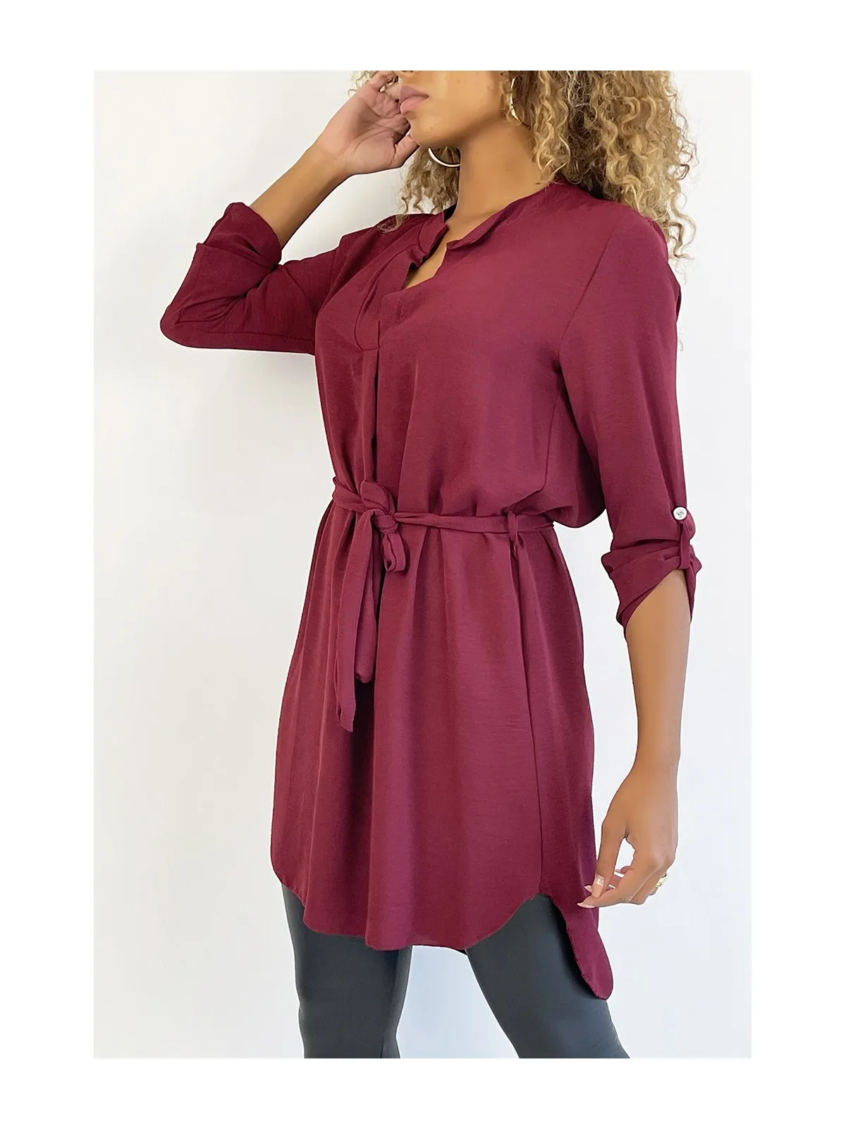 Longue tunique bordeaux col tunisien avec ceinture