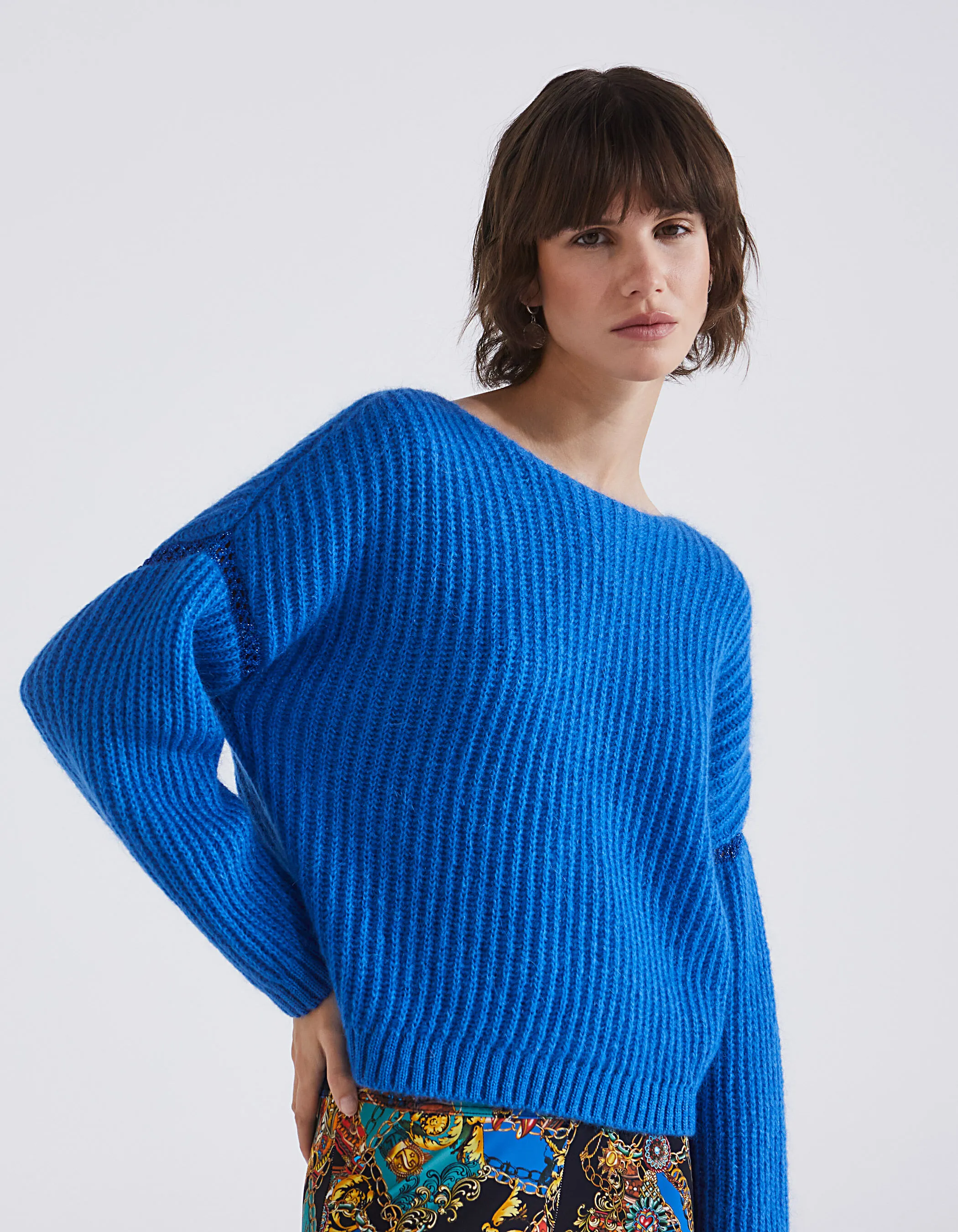 Pull col V en laine mousseuse coloris bleu femme