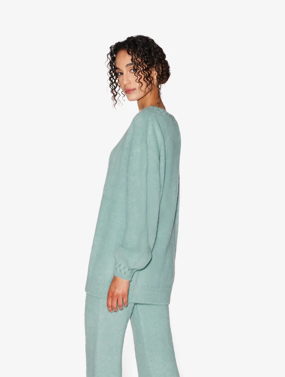 Pull en laine d'alpaga mélangée de couleur vert amande