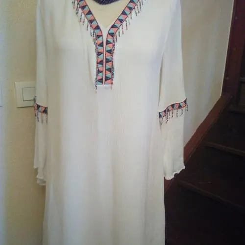 Robe en coton et viscose brodée motifs indien