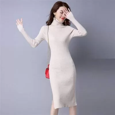 Robe pull ajustée à col roulé pour femme