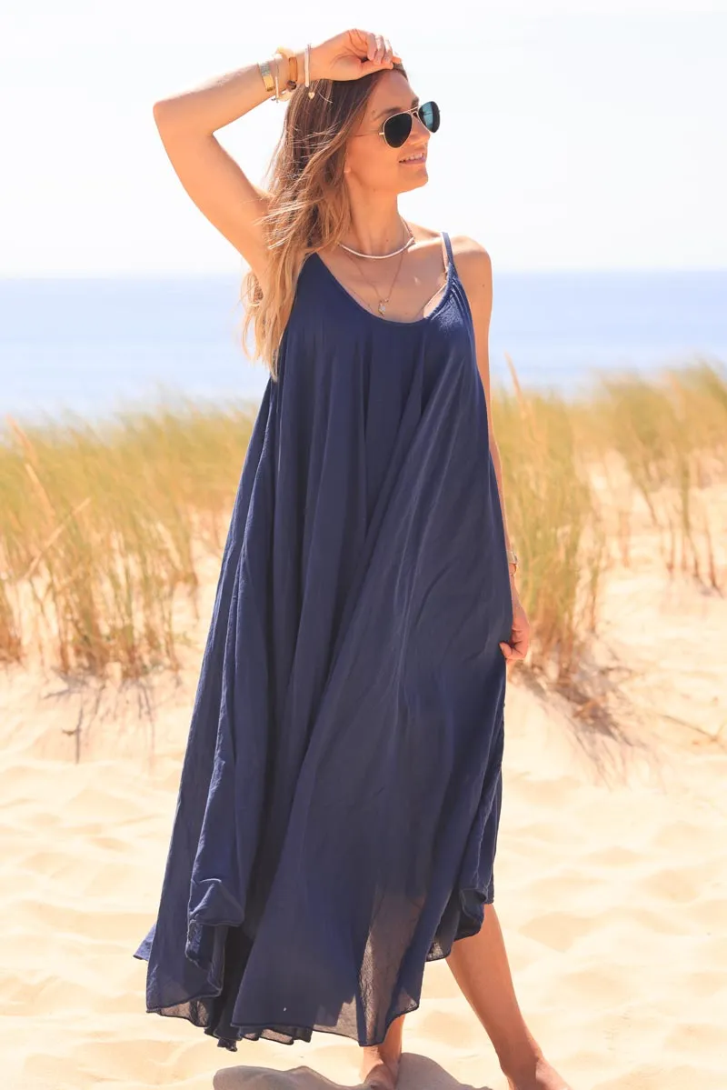 Robe évasée mi longue bleu marine doublée à bretelles en coton